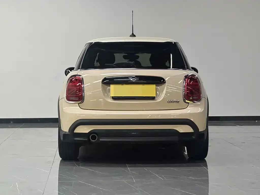 MINI Cooper (3-door) 2022 из CN, фото 2