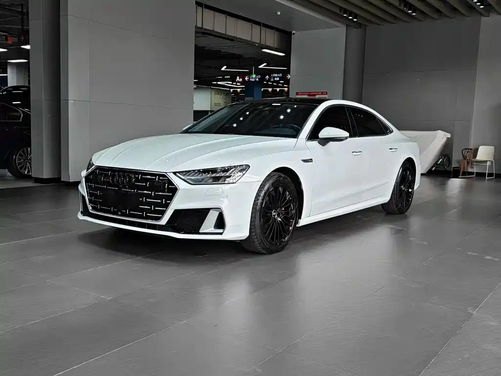 Audi A7L — фото 1
