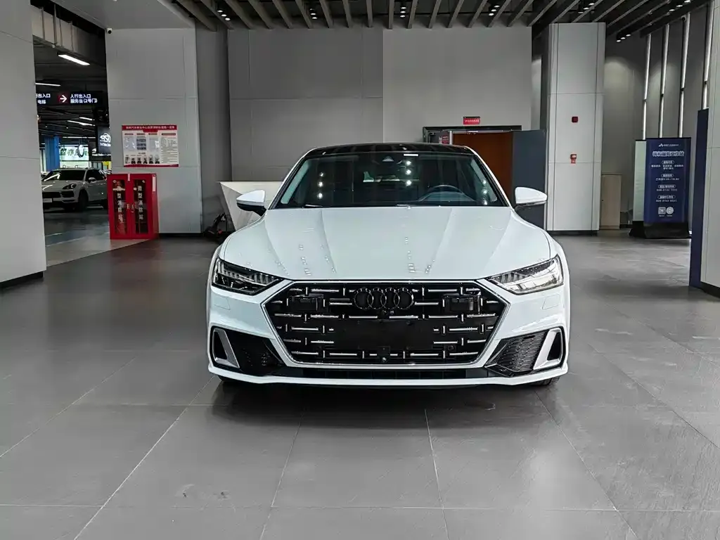 Audi A7L — фото 10
