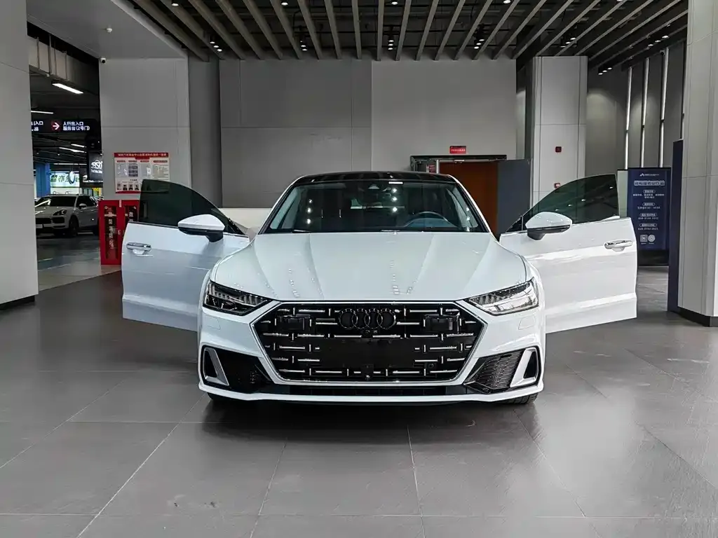 Audi A7L — фото 2