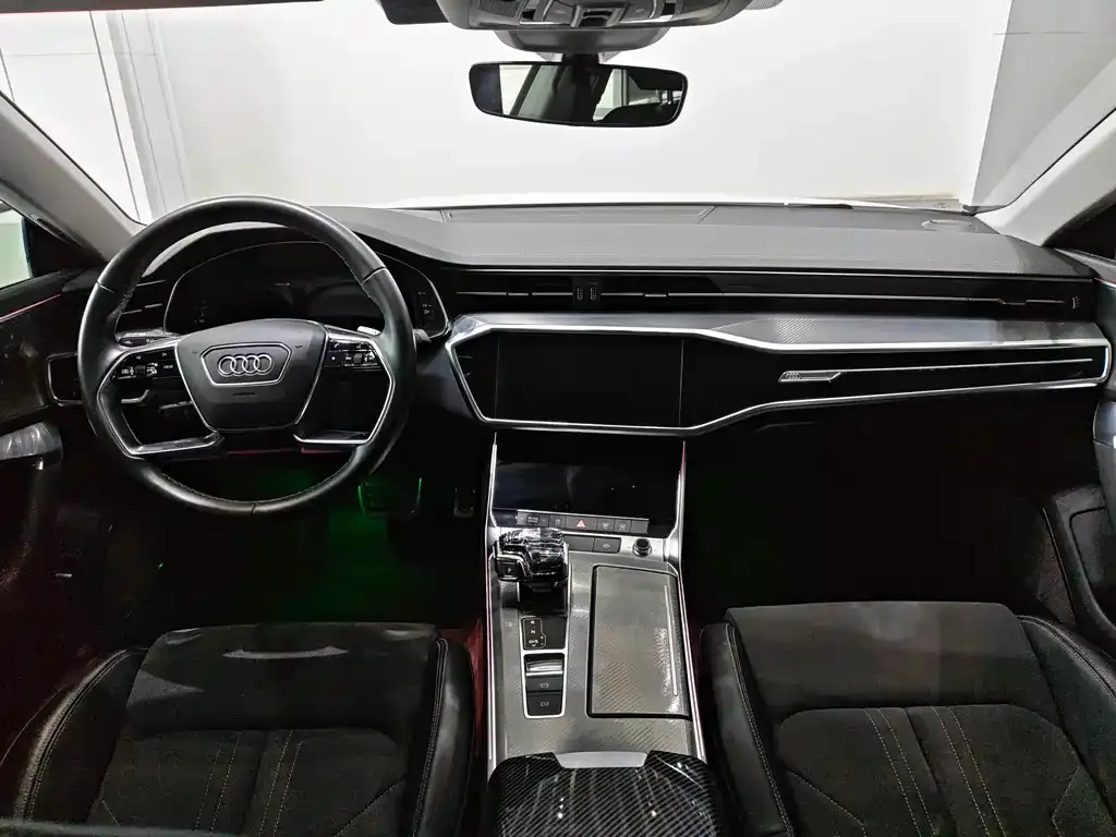 Audi A7L — фото 6