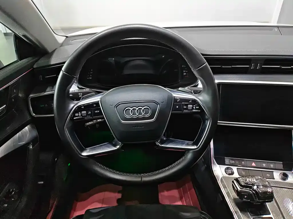 Audi A7L — фото 9