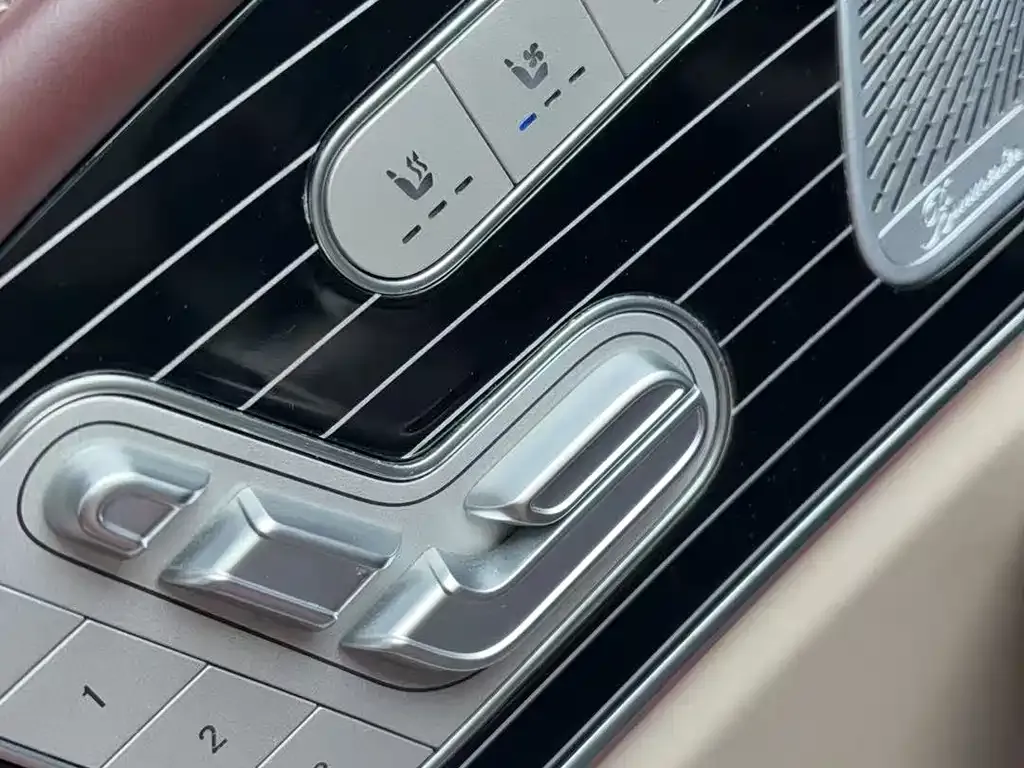 Mercedes-Benz GLS — фото 3
