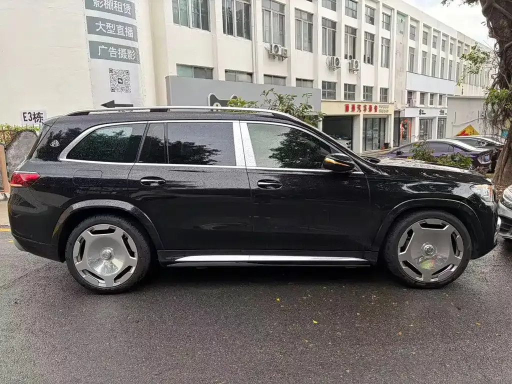 Mercedes-Benz GLS — фото 8