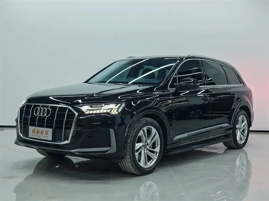 Audi Q7 — фото 1