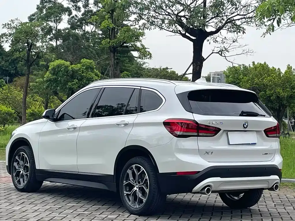 BMW X1 — фото 10