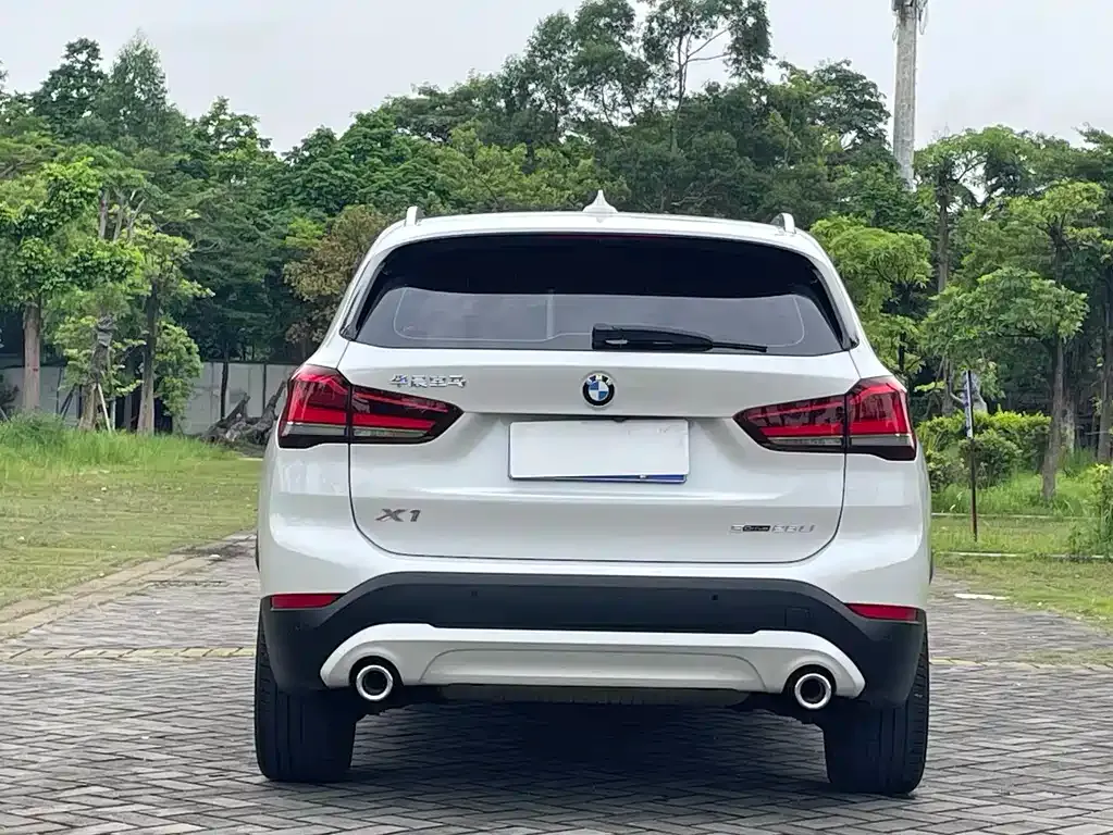 BMW X1 — фото 8