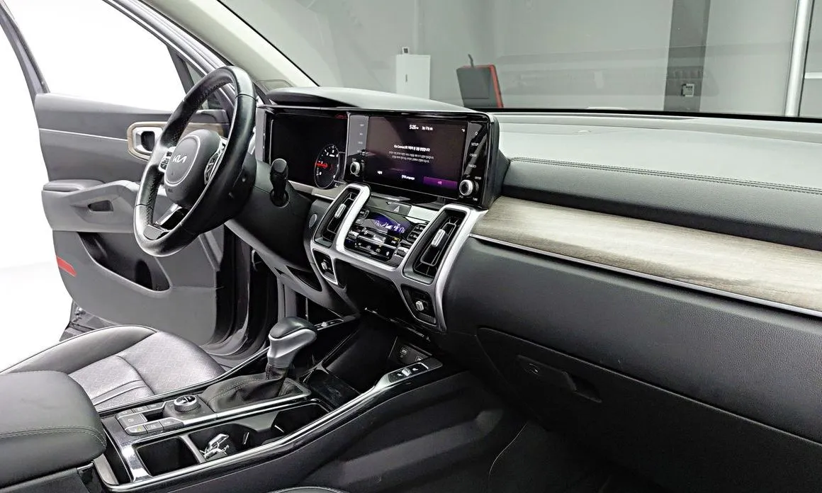 Kia Sorento — фото 7