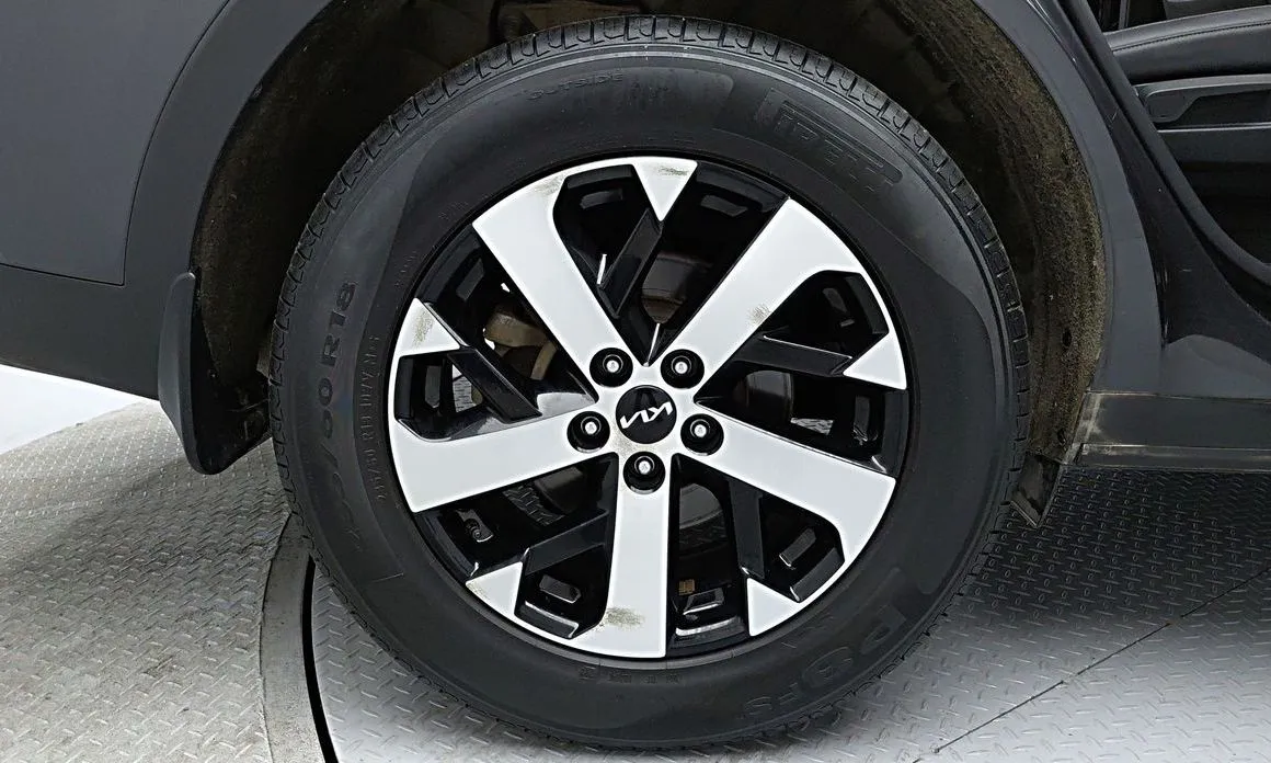 Kia Sorento — фото 8