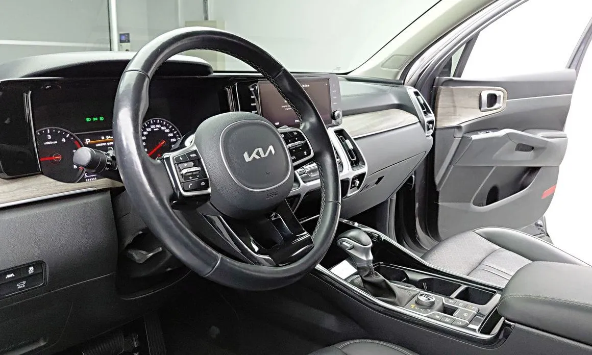 Kia Sorento — фото 9