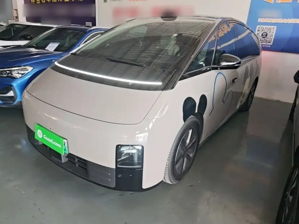 Li Auto MEGA — фото 1