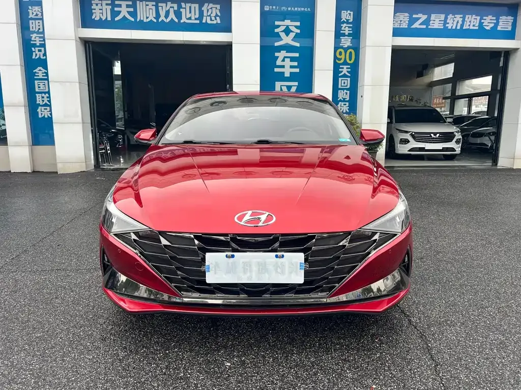 Hyundai Elantra — фото 8