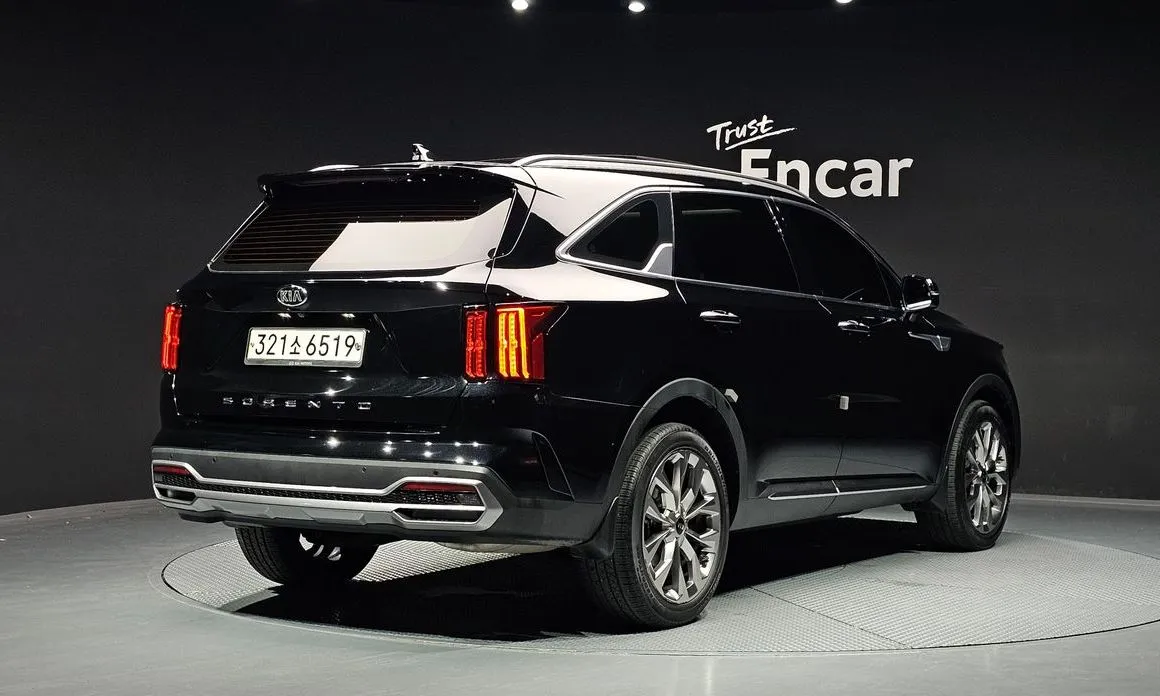 Kia Sorento — фото 9