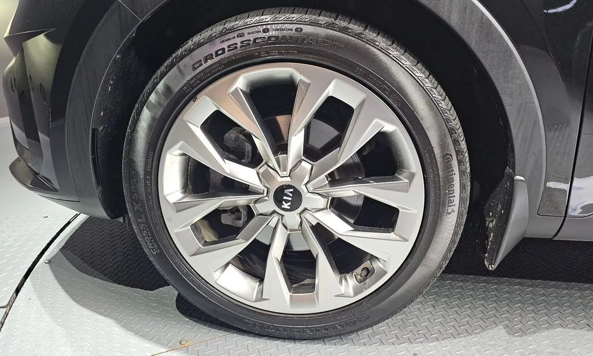 Kia Sorento — фото 3