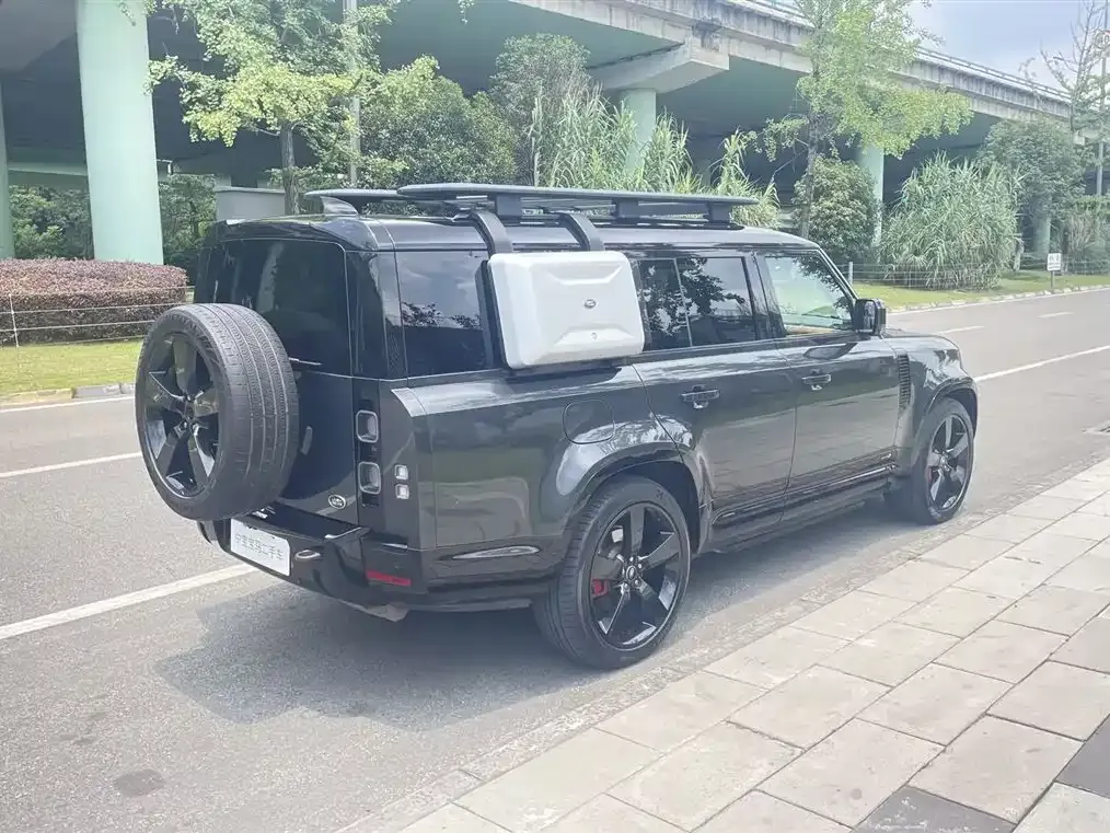 Land Rover Defender — фото 6