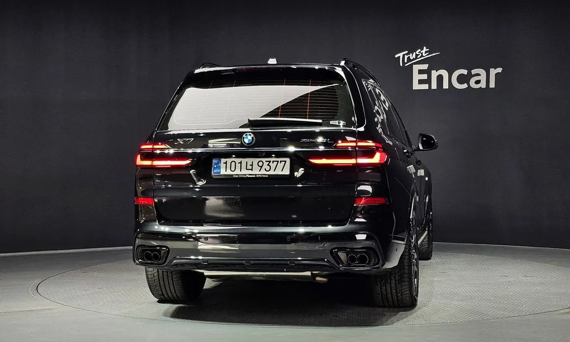 BMW X7 — фото 9