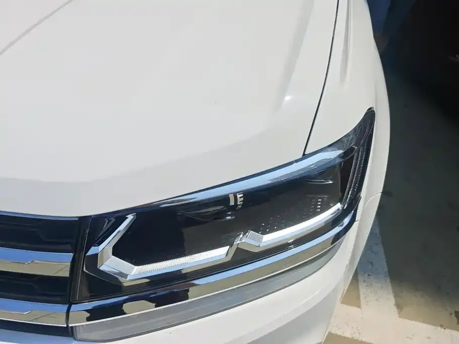 Volkswagen Tharu — фото 2