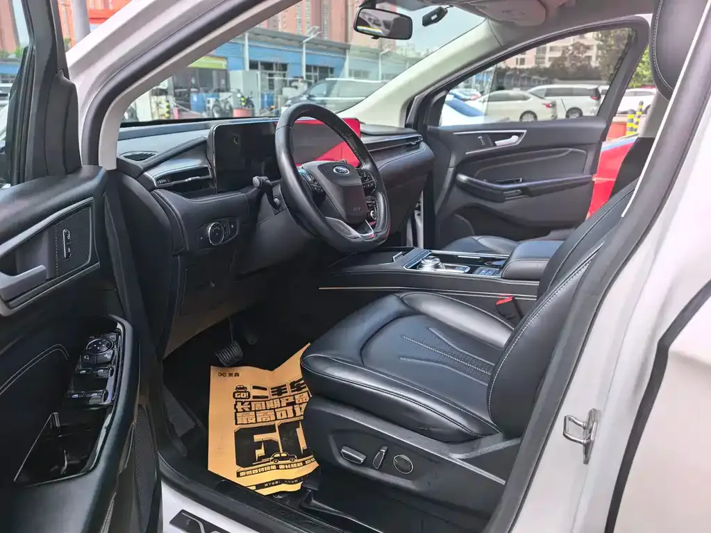 Ford Edge — фото 10
