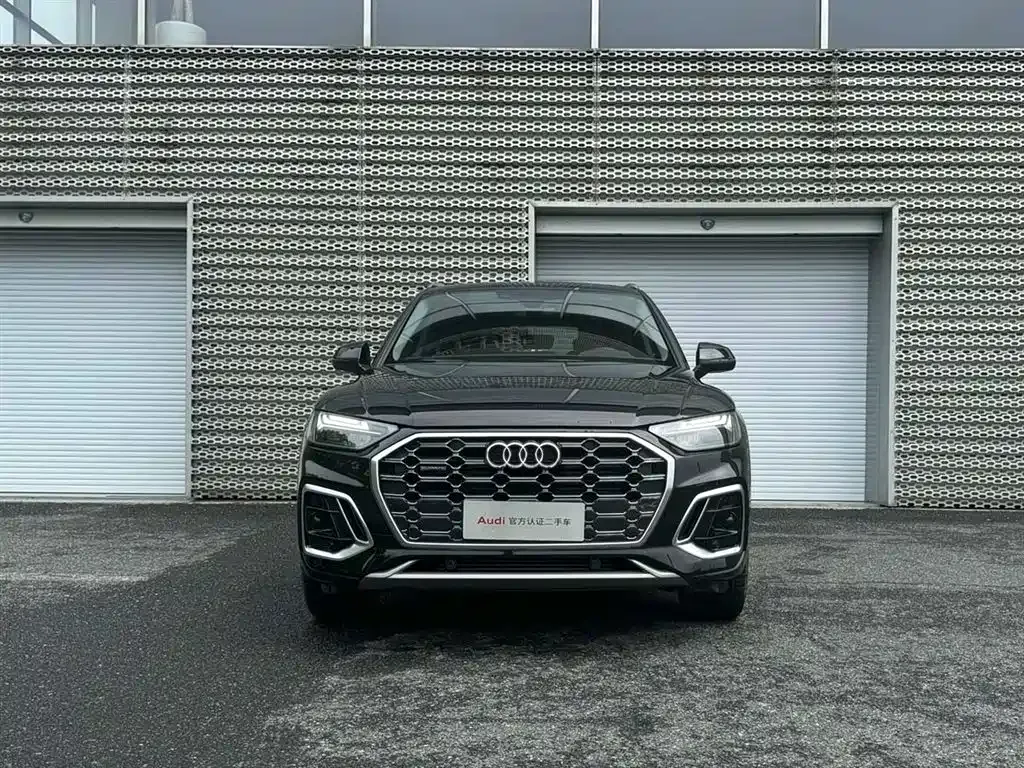 Audi Q5L — фото 7