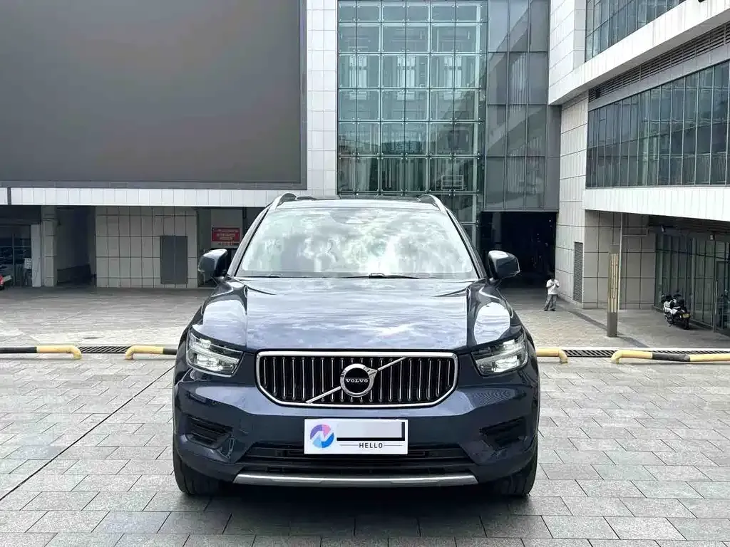 Volvo XC40 — фото 3