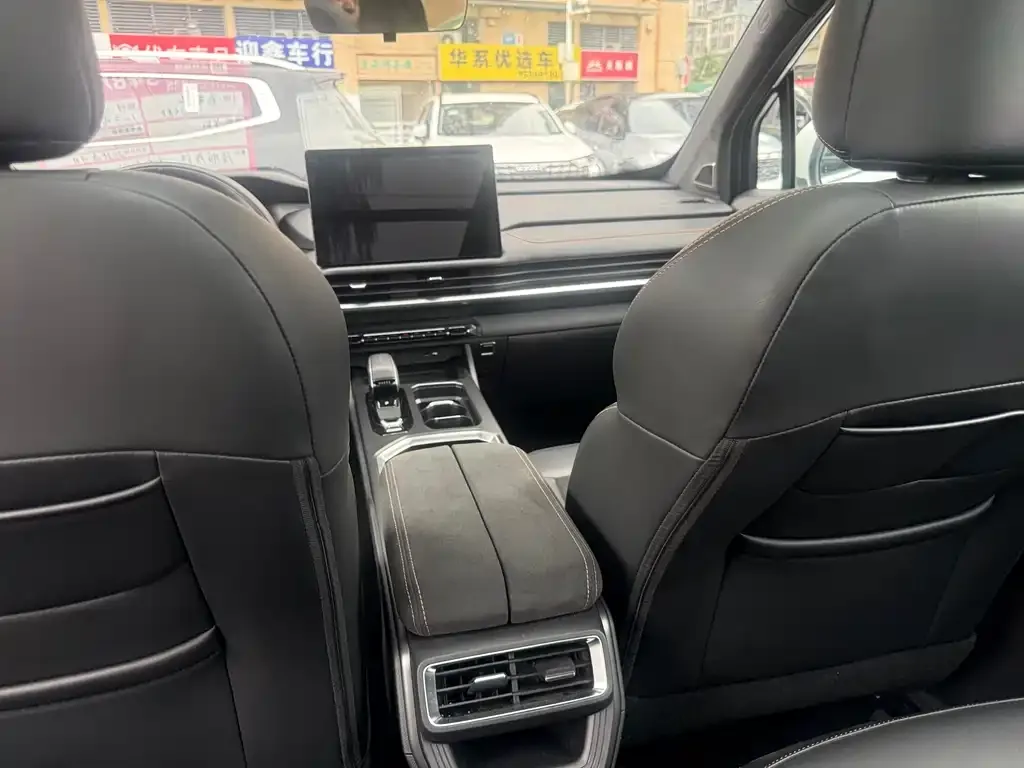 Geely Haoyue L 2024 из CN, фото 7