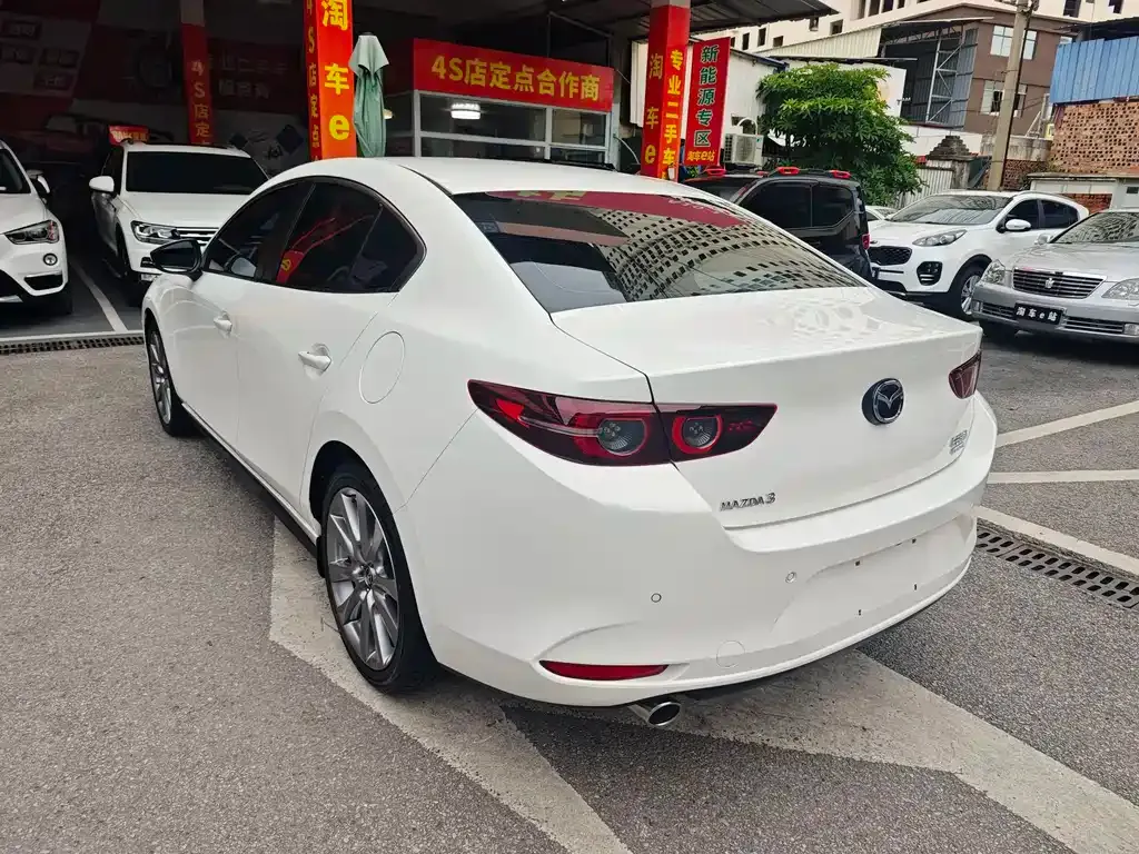 Mazda 3 Axela — фото 6