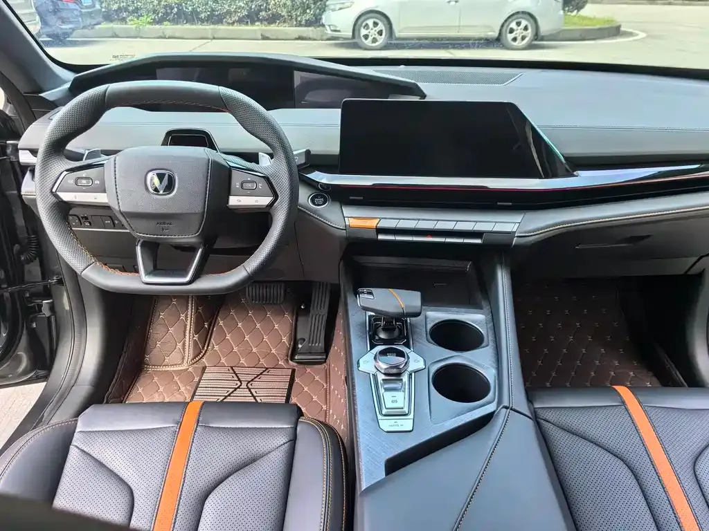 Changan UNI-V 2024 из CN, фото 5