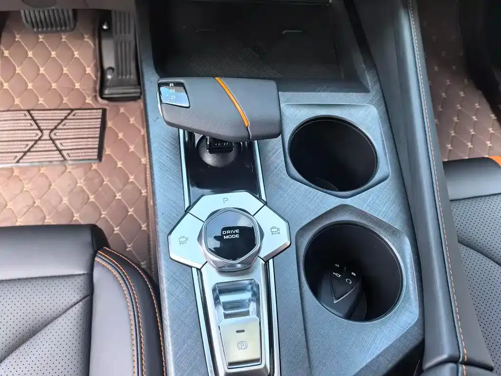 Changan UNI-V 2024 из CN, фото 8