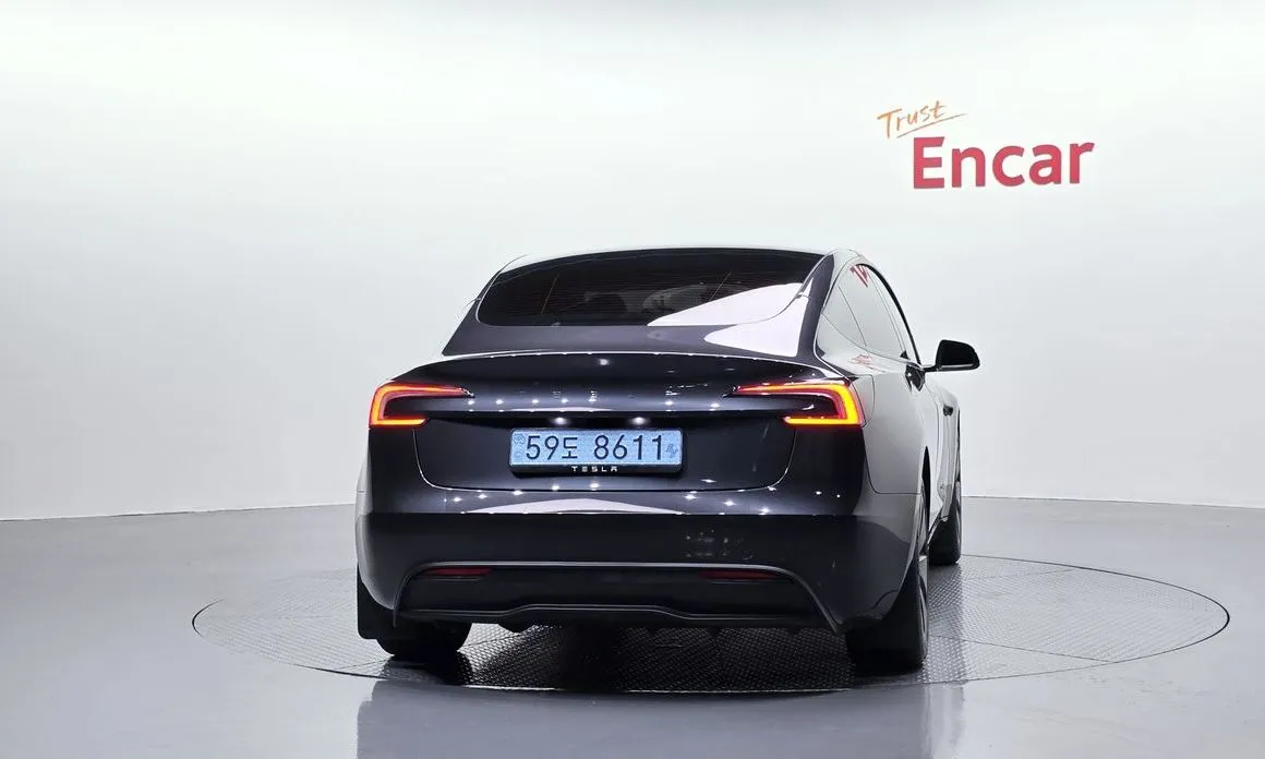 Tesla Model 3 — фото 3