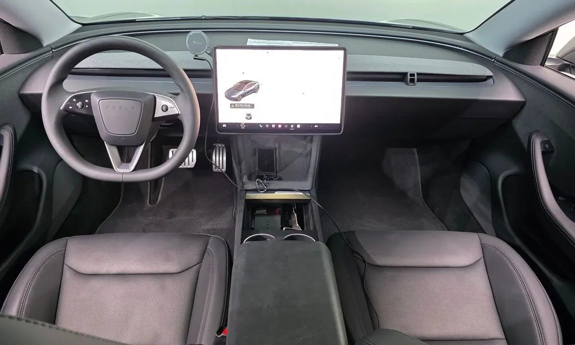 Tesla Model 3 — фото 8