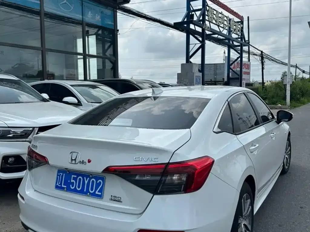 Honda Civic — фото 10