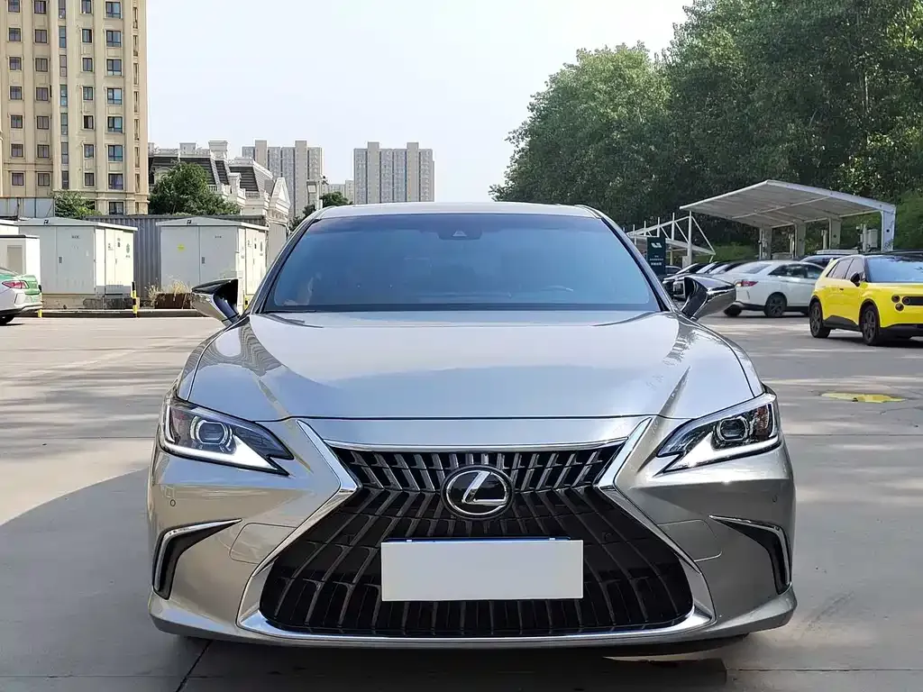 Lexus ES — фото 4