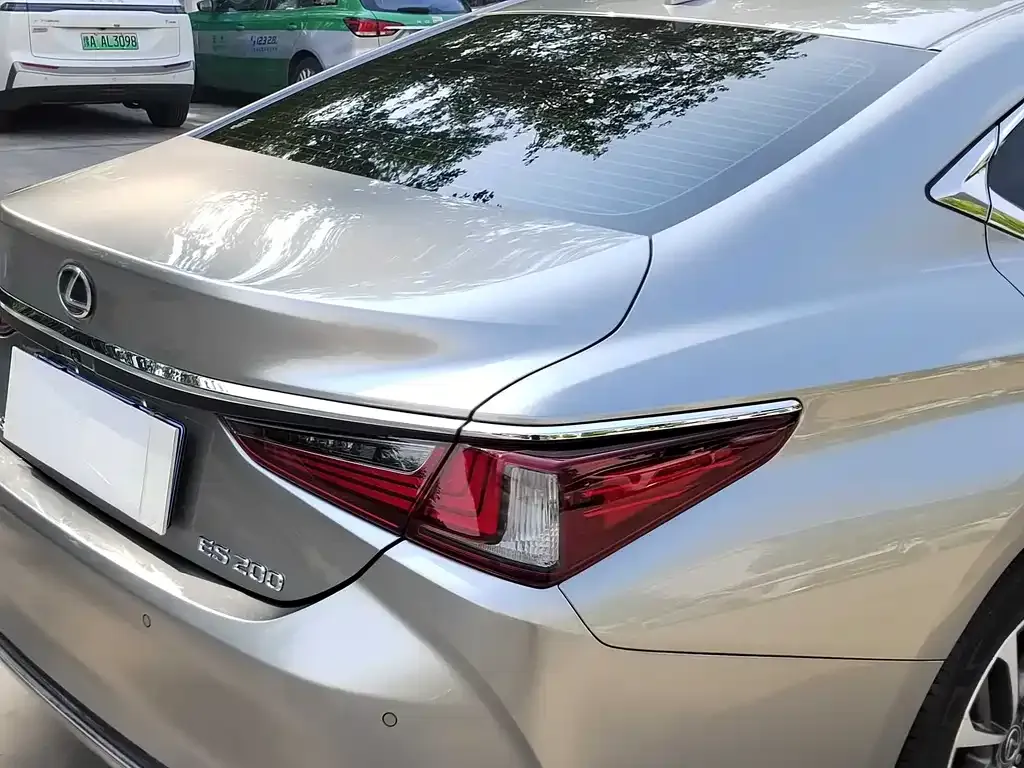 Lexus ES — фото 5