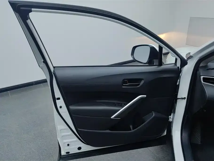Toyota Frontlander 2024 из CN, фото 3