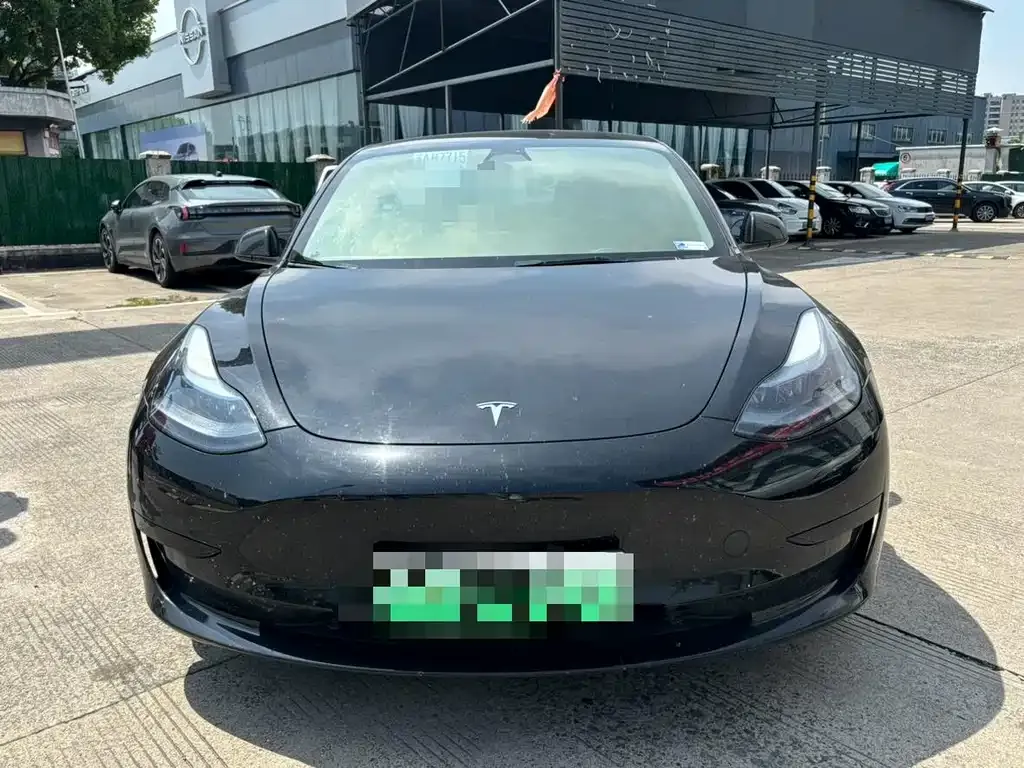 Tesla Model 3 — фото 4