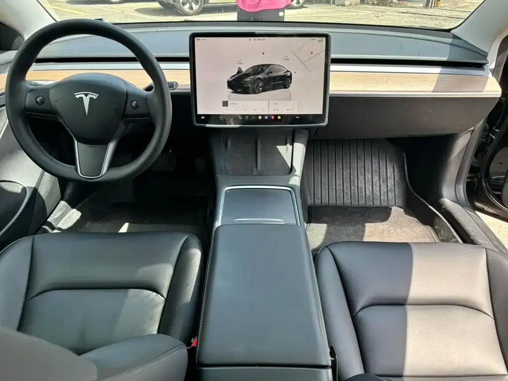 Tesla Model 3 — фото 6
