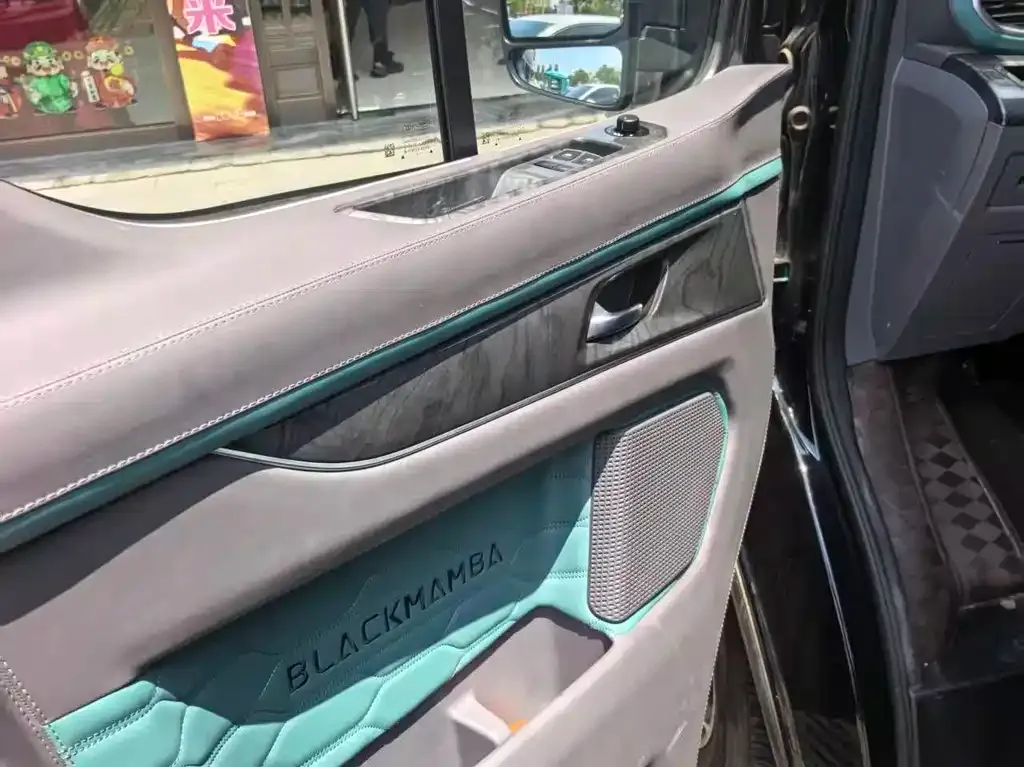Ford Tourneo — фото 3