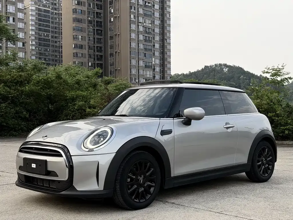 MINI Cooper (3-door) — фото 1