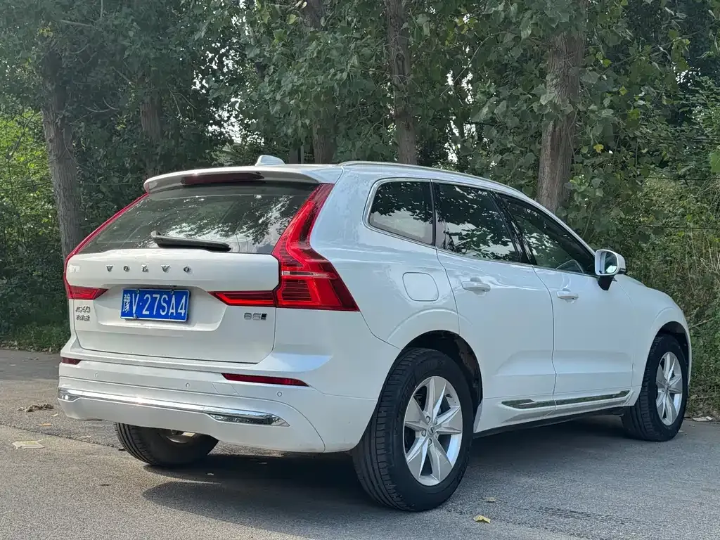 Volvo XC60 — фото 7