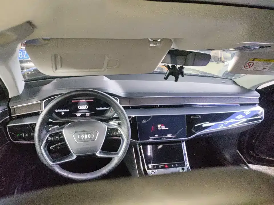 Audi A8 — фото 2