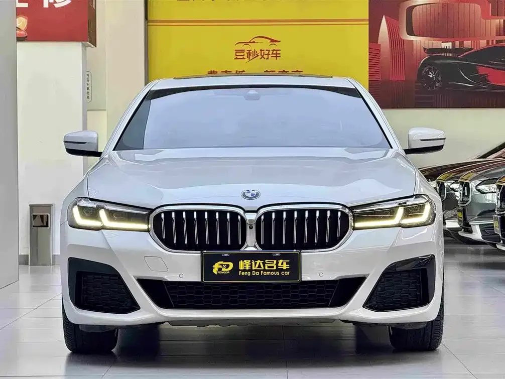 BMW 5 Series — фото 10