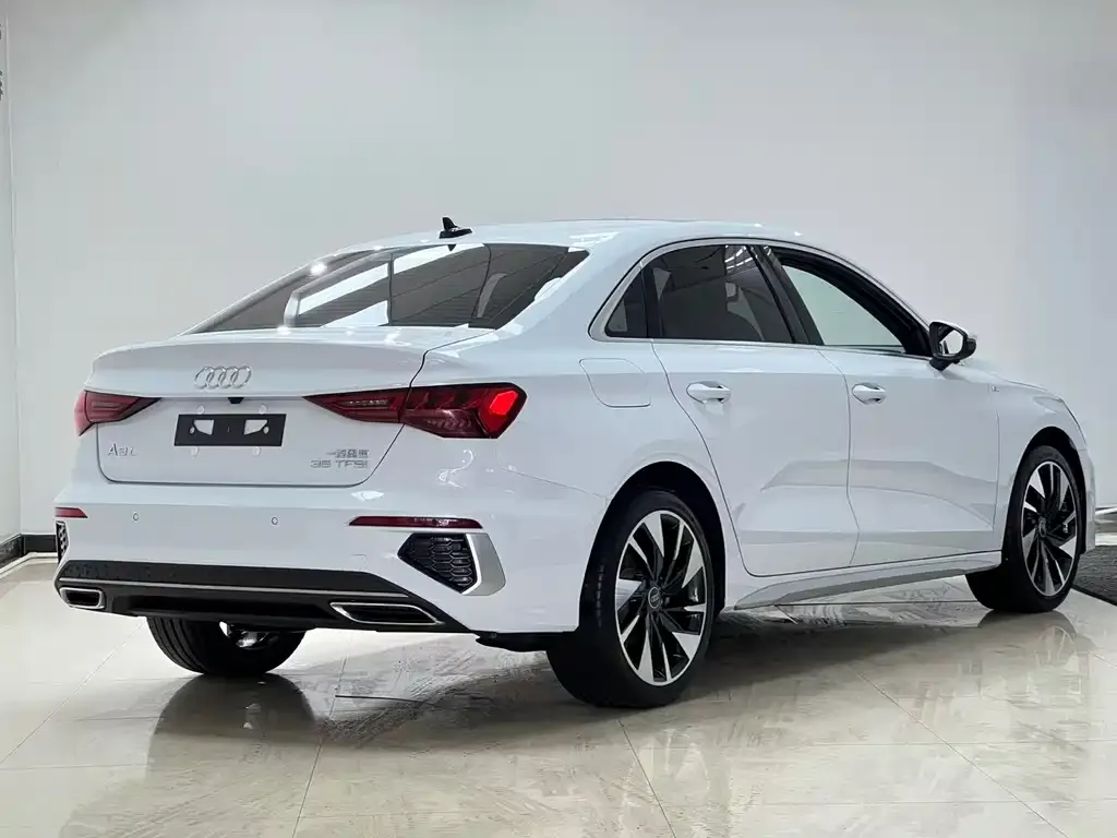 Audi A3 — фото 3