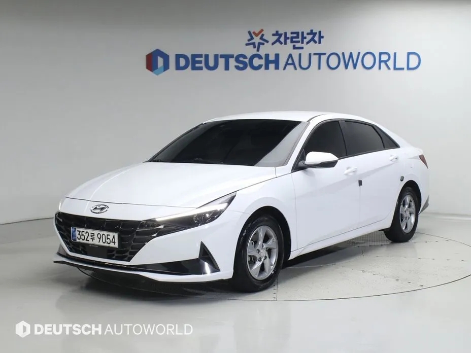 Hyundai AVANTE — фото 1