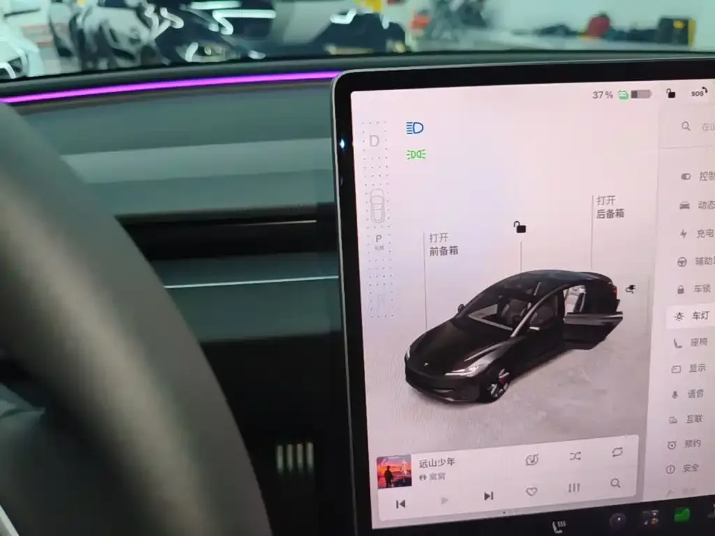 Tesla Model 3 — фото 4