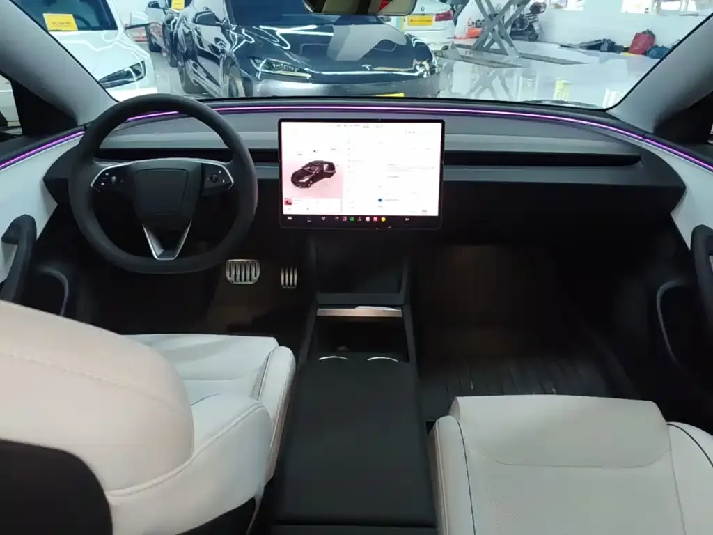 Tesla Model 3 — фото 6
