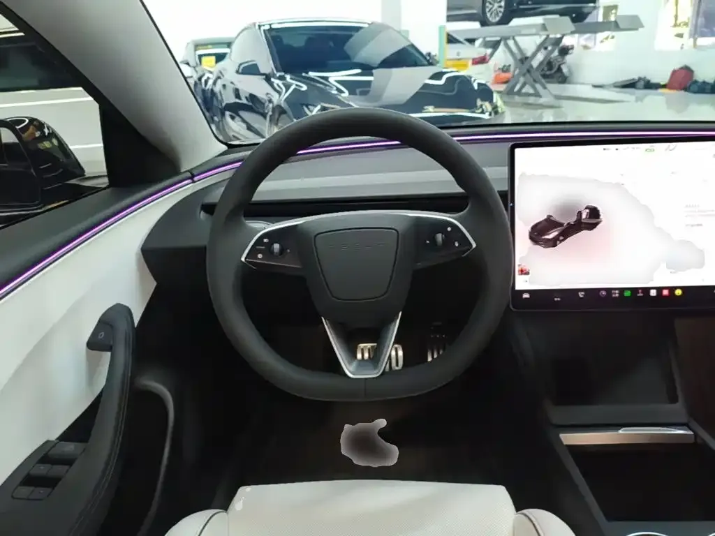 Tesla Model 3 — фото 2