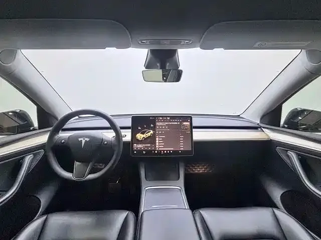 Tesla Model Y — фото 7