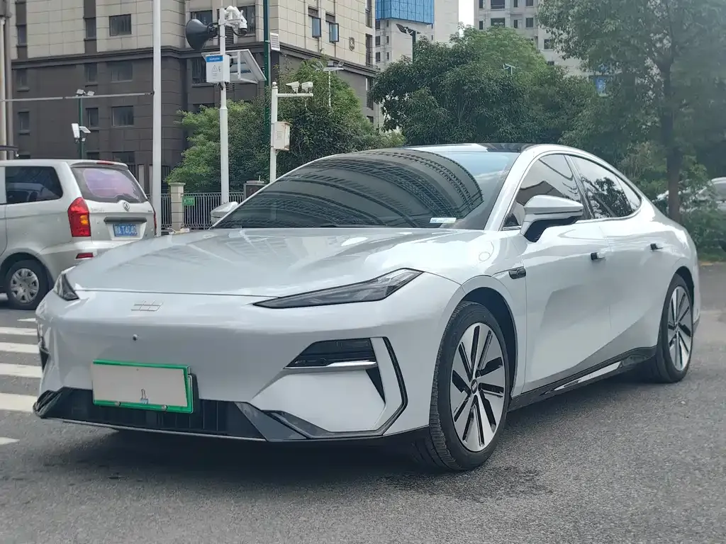 Geely Galaxy E8