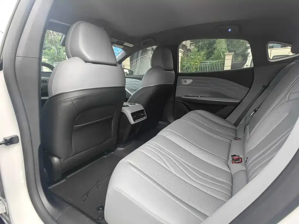 Geely Galaxy E8 2024 из CN, фото 8