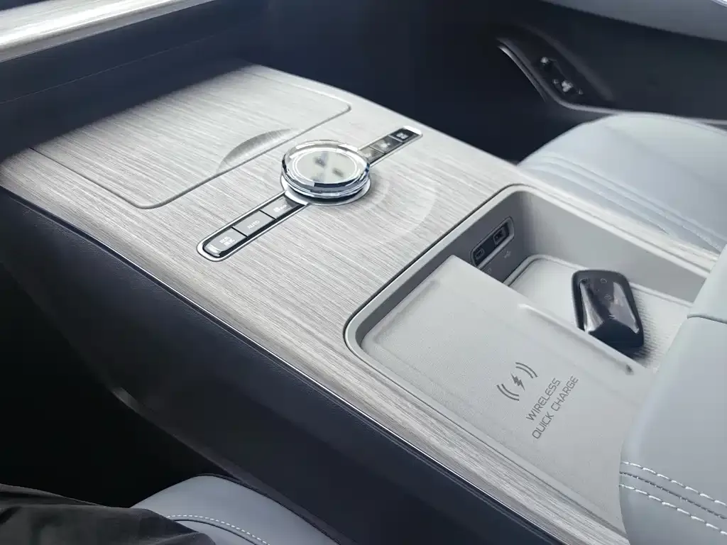 Geely Galaxy E8 2024 из CN, фото 7